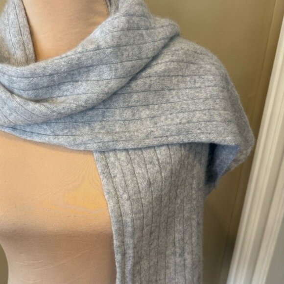 Charter Club 100% Cashmere Scarf Light Gray Wide Ribbed Unisex Quiet Luxury Warm - Picture 5 of 9